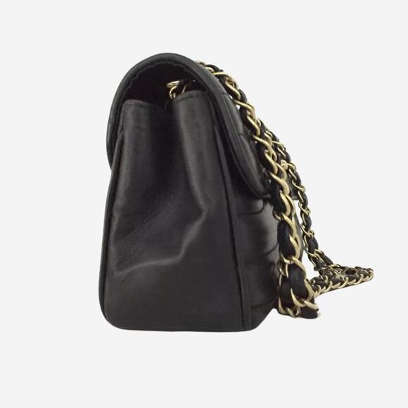 Chanel Black Chevron V Stitch East/West CC Turnlock Lambskin Chain Shoulder Bag - Picture 2 of 10